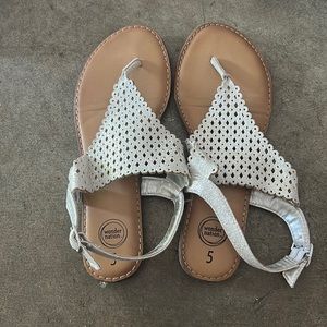 Women sandals size 5